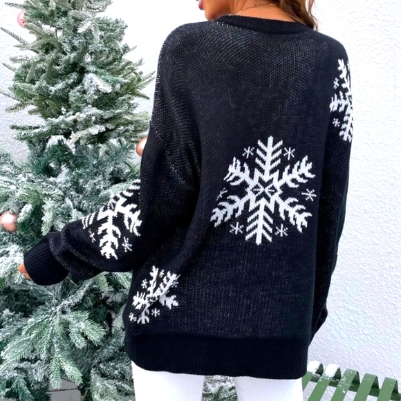 Snowflake Pattern Drop Shoulder Sweater - Picture 2 of 2